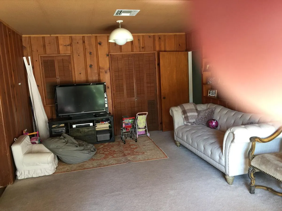 156 S Gretna Green Way — Photo 3