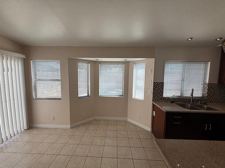 5804 E Avenue R11 — Photo 4