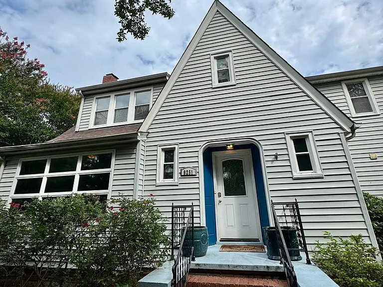 9251 Atwood Ave — Photo 46