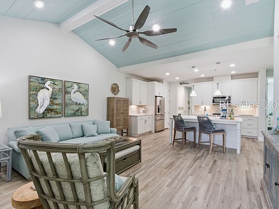 4th image of 133 Island Breeze Ln