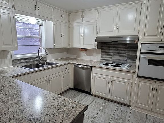 4th image of 3309 Mariana Ave