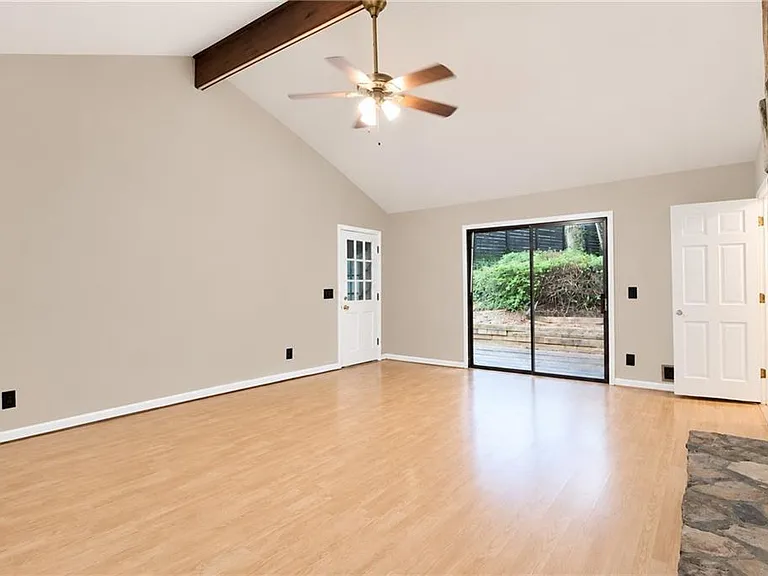 3470 Clubland Dr — Photo 4