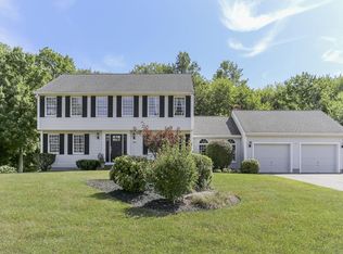 182 Presidential Dr, Abington, MA 02351