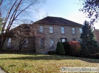 7902 Montero Dr, Prospect, KY 40059