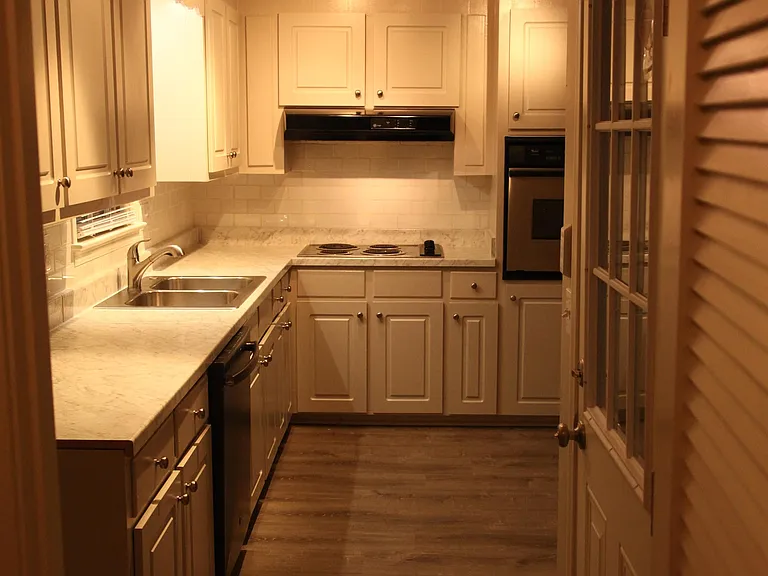 1231 Heritage Dr — Photo 8