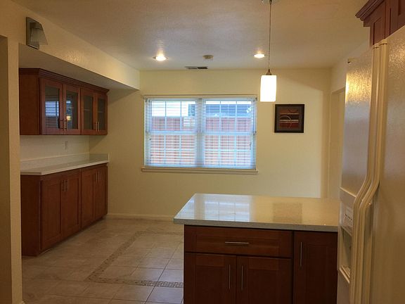5th image of 6367 Myrtlewood Dr