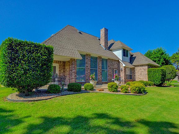 4th image of 2409 Novona Pl