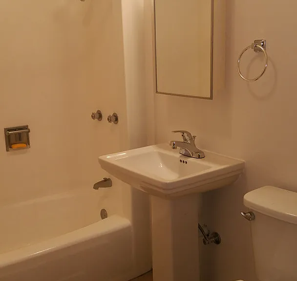 35 Naniluna Pl #D — Photo 7
