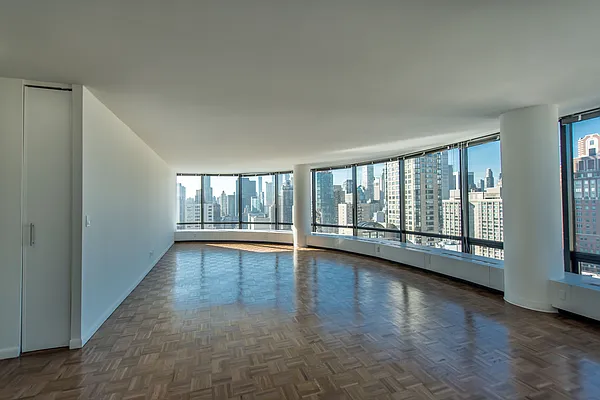 Rented by Solow Realty | media 7