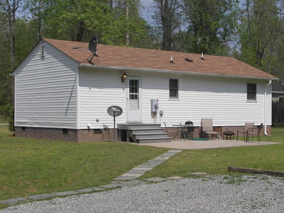2nd image of 493 Southside Ln #C