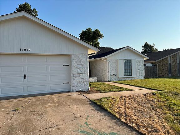2nd image of 11819 Sagamore Dr