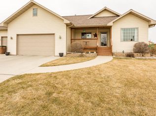 1412 Park Dr SE, East Grand Forks, MN 56721