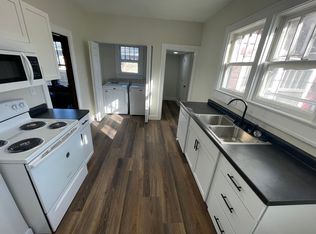 402 E 1st St #B70124B5B, Bloomington, IN 47401
