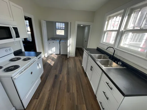 402 E 1st Street, 402 E 1st St #B70124b5b, Bloomington, IN 47401