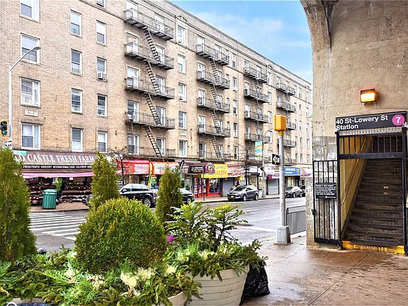 4th image of 45-08 40th St APT C31