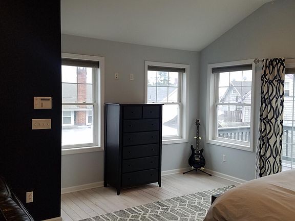 2nd image of 4 Glen St #1
