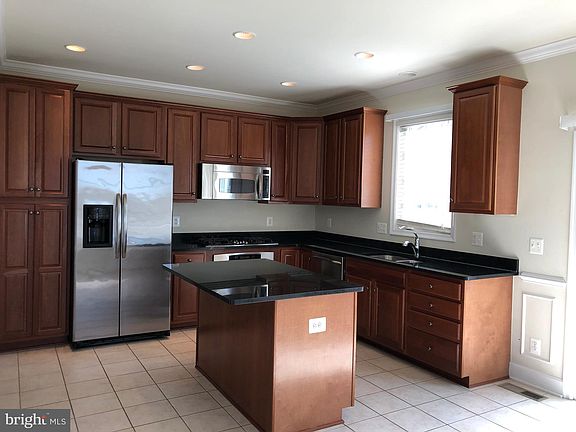 3rd image of 2186 Oberlin Dr #215A