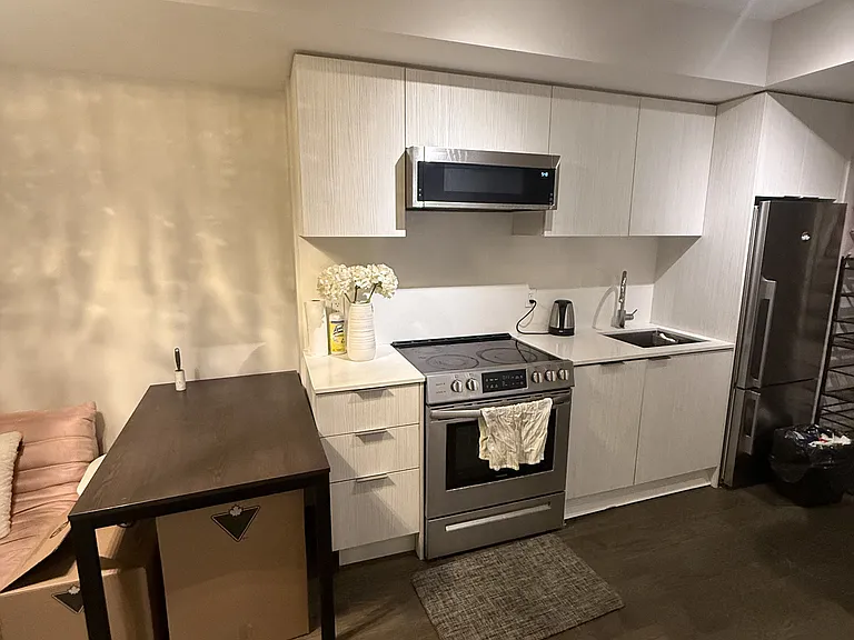 25 Richmond St E #901 — Photo 6