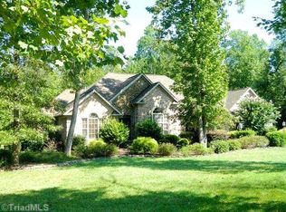 7302 Oscar Ct, Summerfield, NC 27358