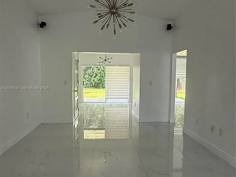 11921 SW 273rd St — Photo 4
