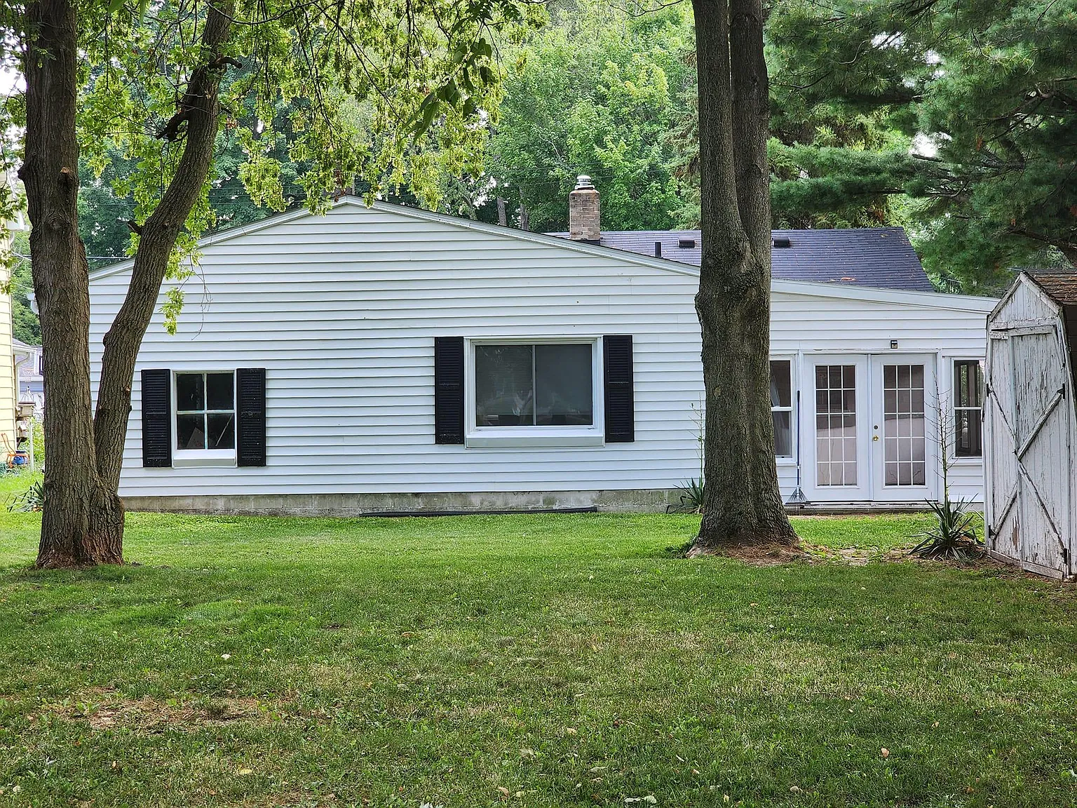 3 bed, 1067 sqft, $1,800 — Photo 4