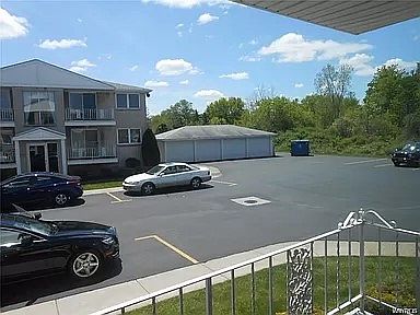 2nd image of 116 Churchcroft Ln