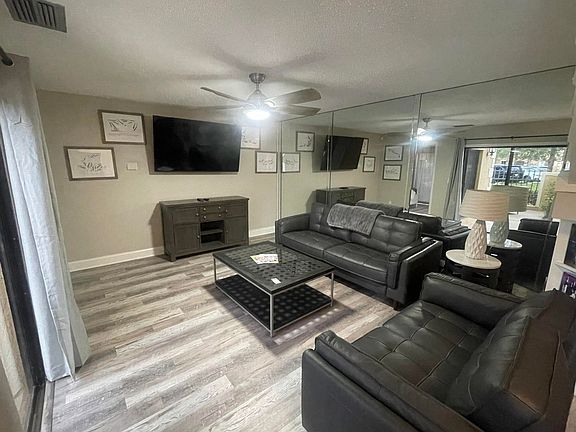 4th image of 363 Prestwick Cir APT 4