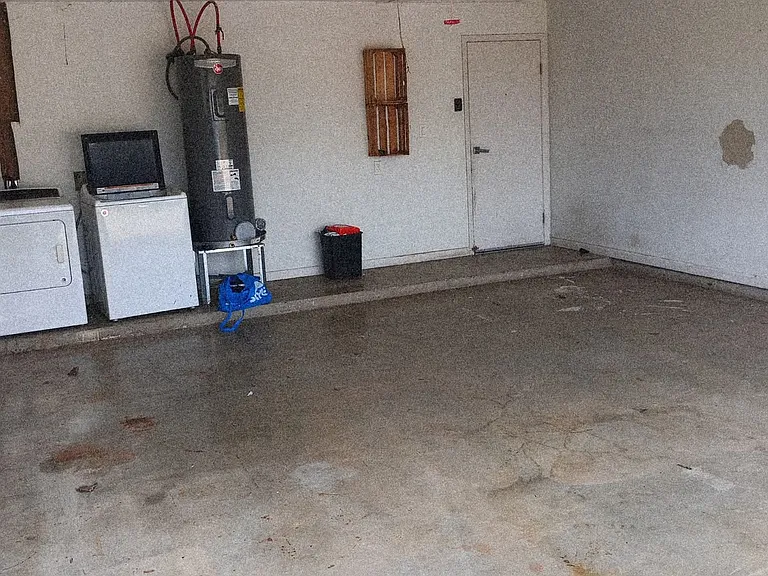 214 W Mile 2 Rd — Photo 5