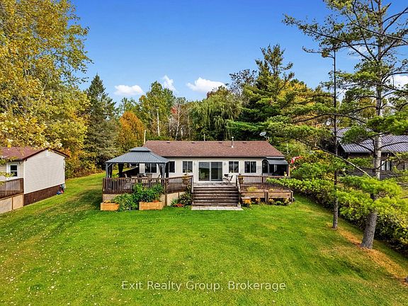 3rd image of 1551B Reynolds Rd