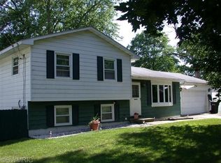 215 Elmwood Blvd, Galesburg, MI 49053