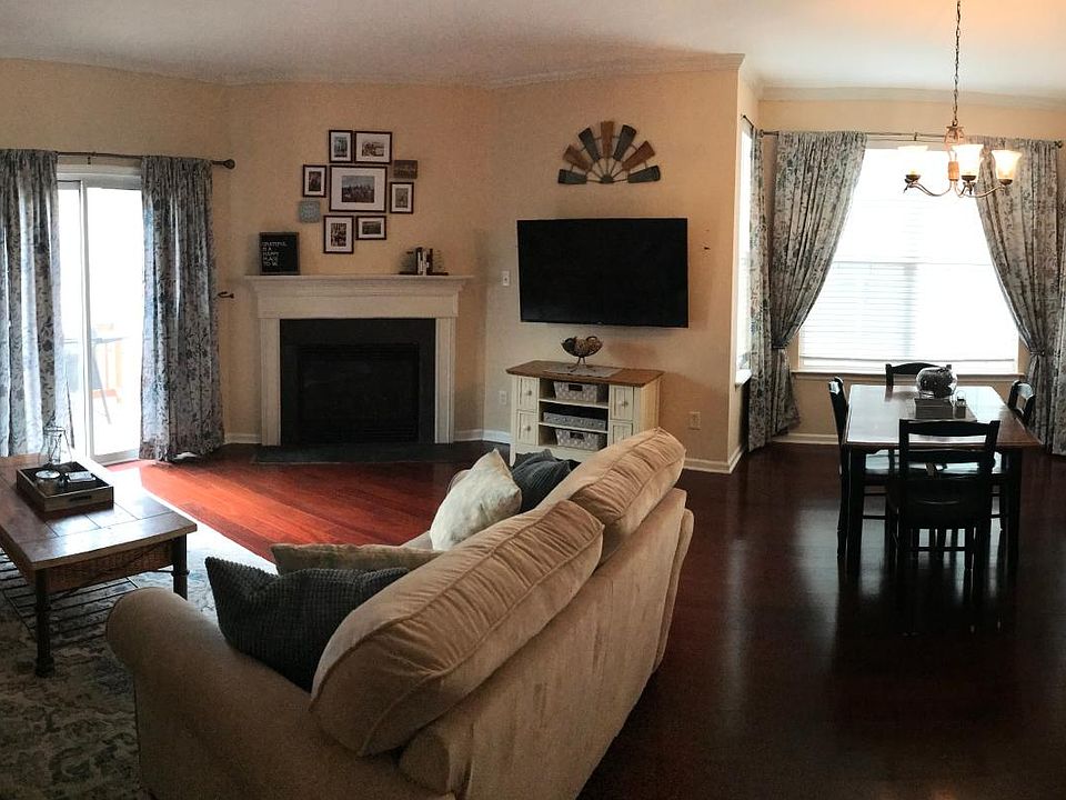 Living and dining room