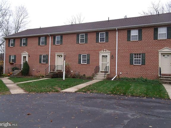 3rd image of 964 Eagle Ln