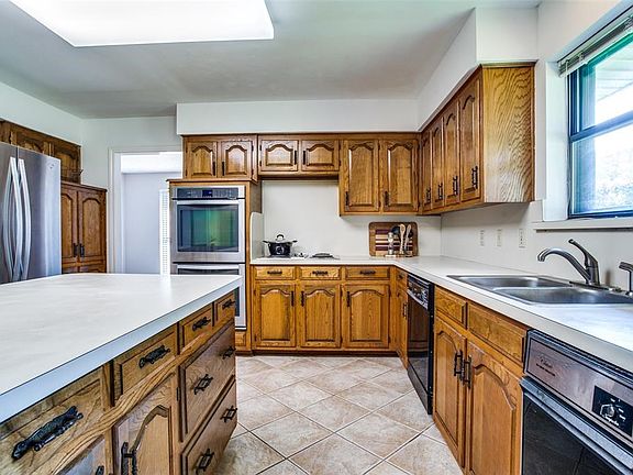 5th image of 2616 Briarwyck Ct