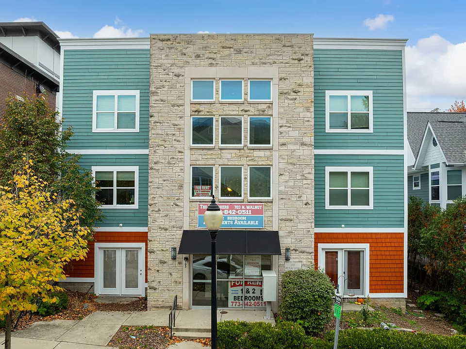 703 N Walnut St #1