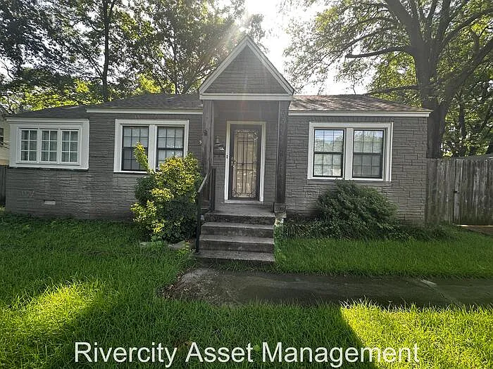 2 bed, 1.0 bath, 1000 sqft, $1,495 — Photo 3