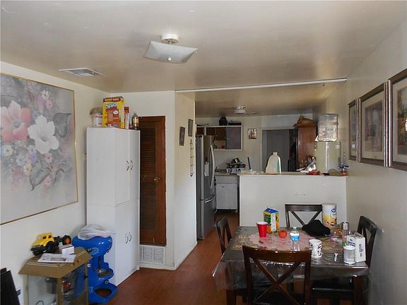 3rd image of 420 Kyle St