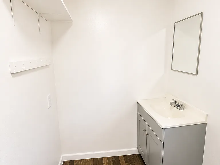 400 W Main St #3 — Photo 8