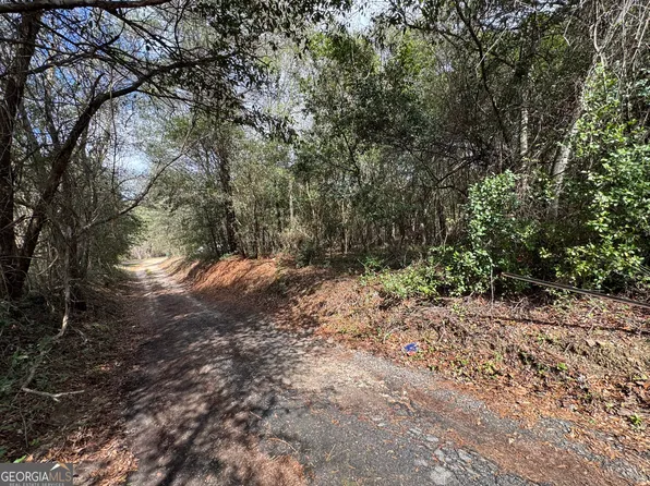 3335 Esther Dr, Macon, GA 31217