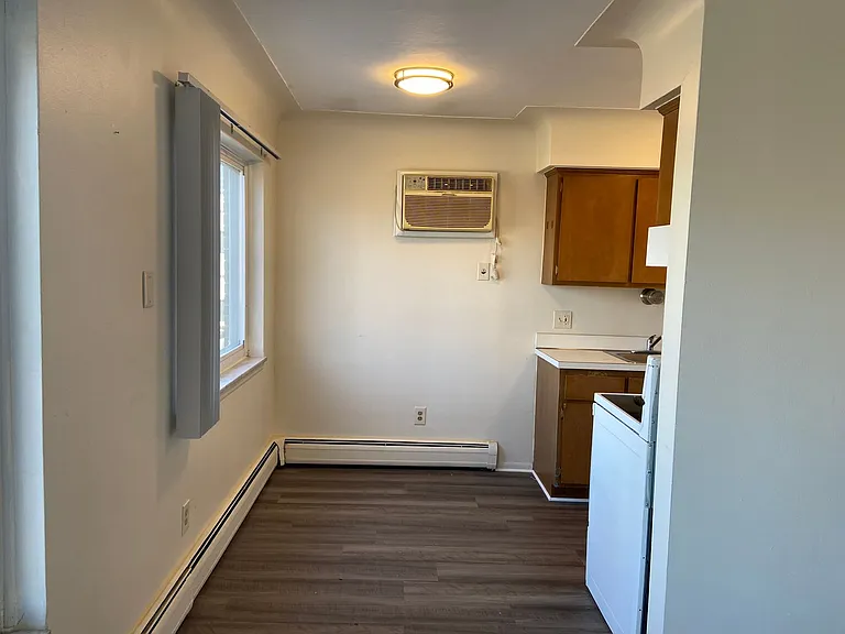 8310 Hall Rd — Photo 25