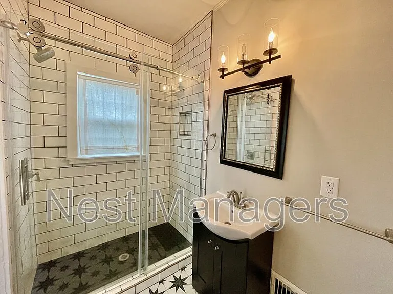 1312 Summitt Ave — Photo 24
