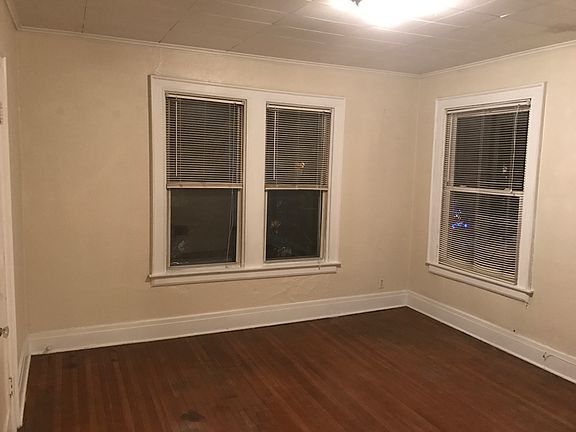3rd image of 433 Norwood Ave #2REAR