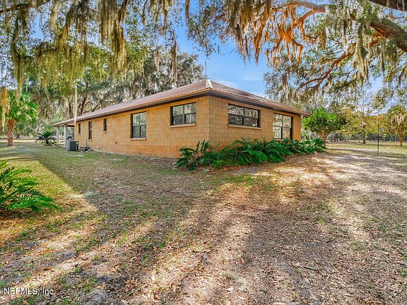 4th image of 118 HOOKS LAKE Road