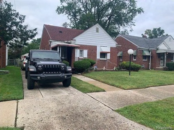 18661 E Oakfield St S, Detroit, MI 48235