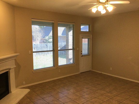 3rd image of 2801 Flint Rock Dr