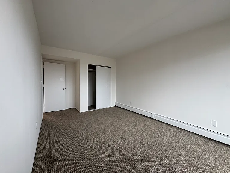 56-07 Clover Pl #3L — Photo 6