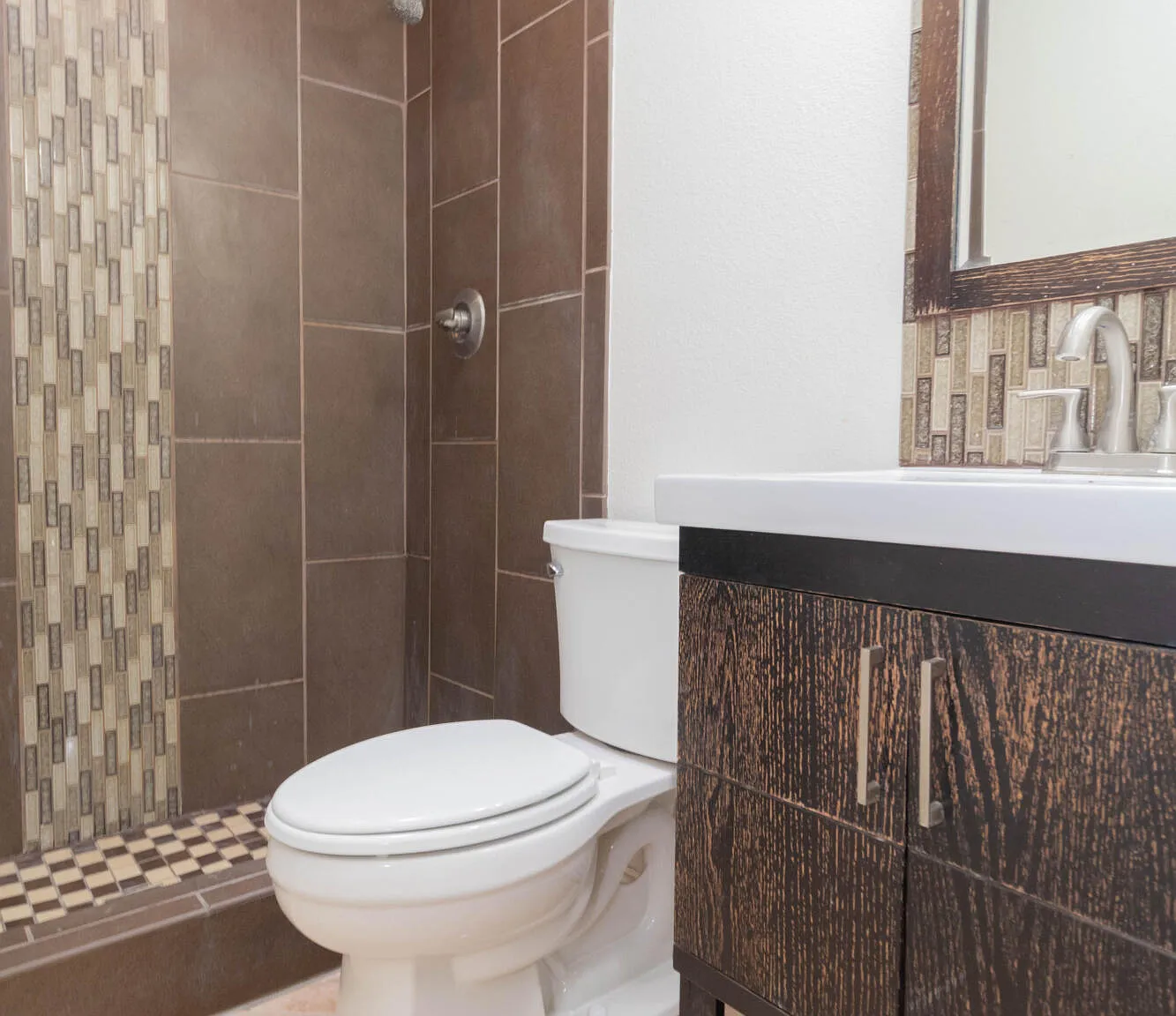 4 bed, 2.0 bath, 1278 sqft, $1,600 — Photo 3