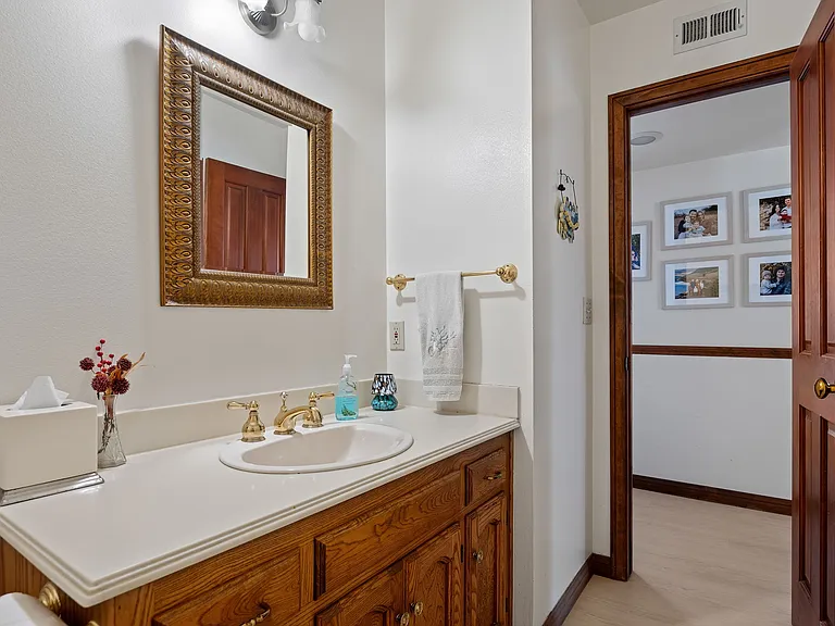 1225 Bel Air Dr — Photo 21