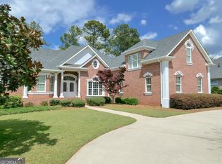 906 Northern Pines Dr, McDonough, GA 30253