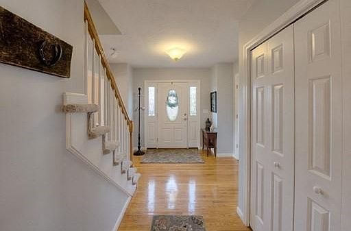 3rd image of 14 Farmington Dr