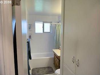 5th image of 210 N Fredericksburg Way